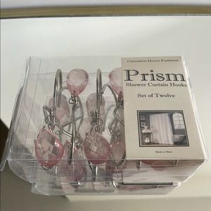 Pink crystal shower curtain rings. NWT 💗 them!